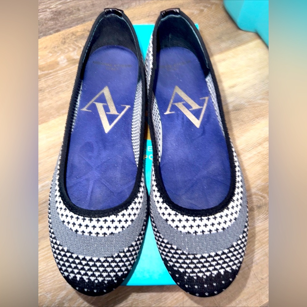 adrienne vittadini flats slip on comfy mix colors size 7.5M w/ box